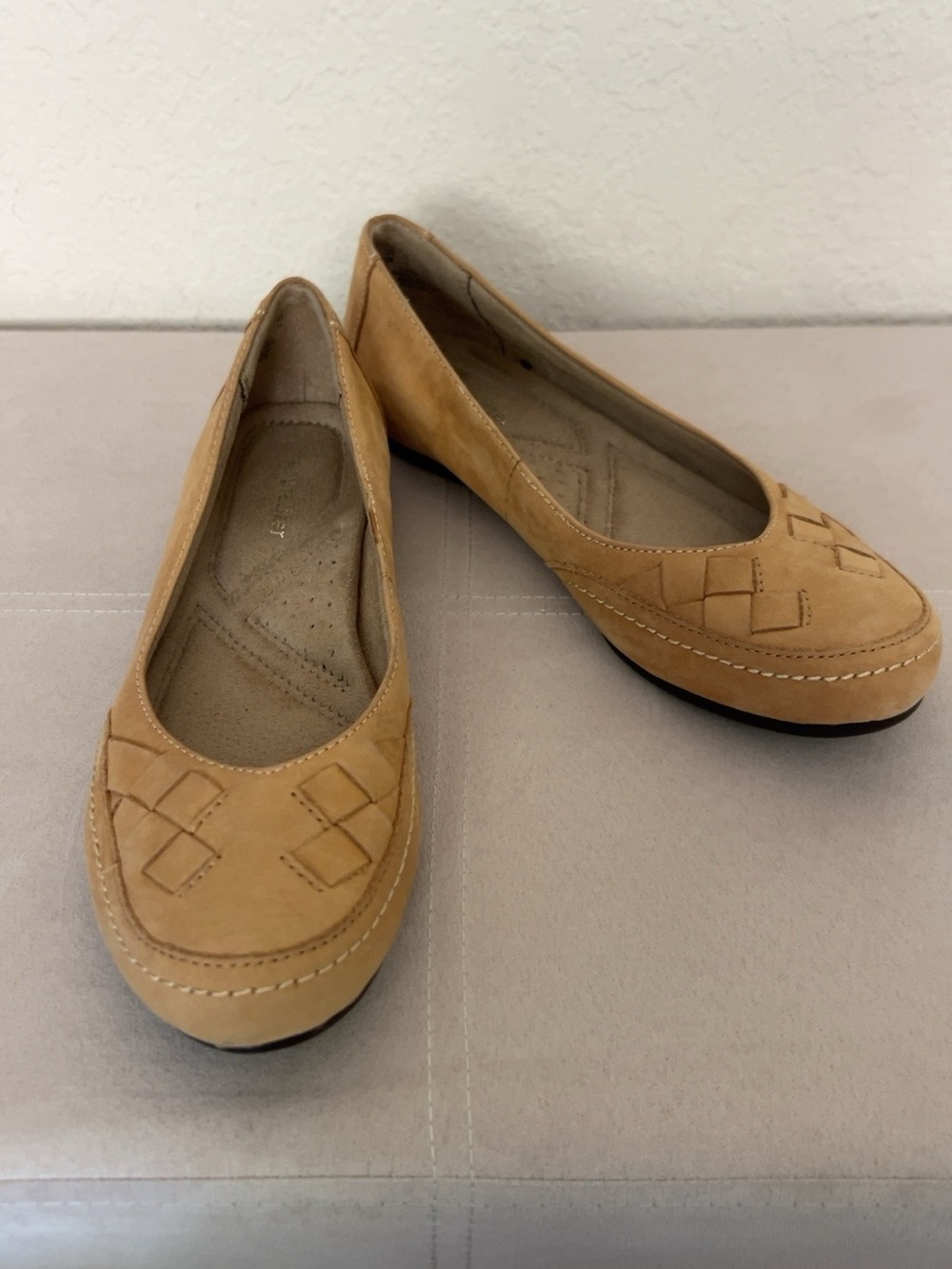 Naturalizer Tan Leather Woven Comfort Flats Shoes Size 7M